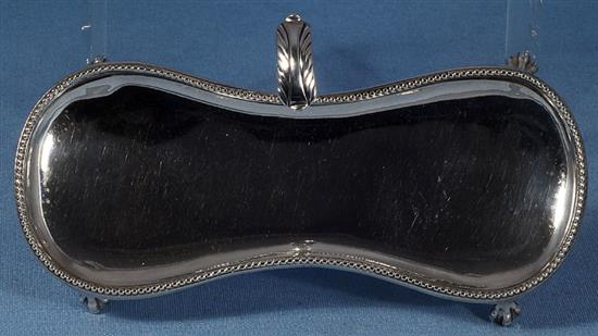 A George III silver snuffers stand, by John Arnell, Length 188mm weight 5.8oz/183grms